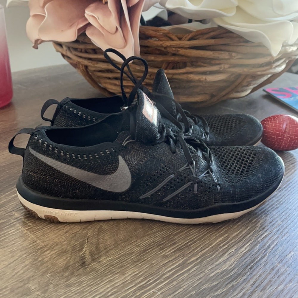 Nike free size 7 black and gold